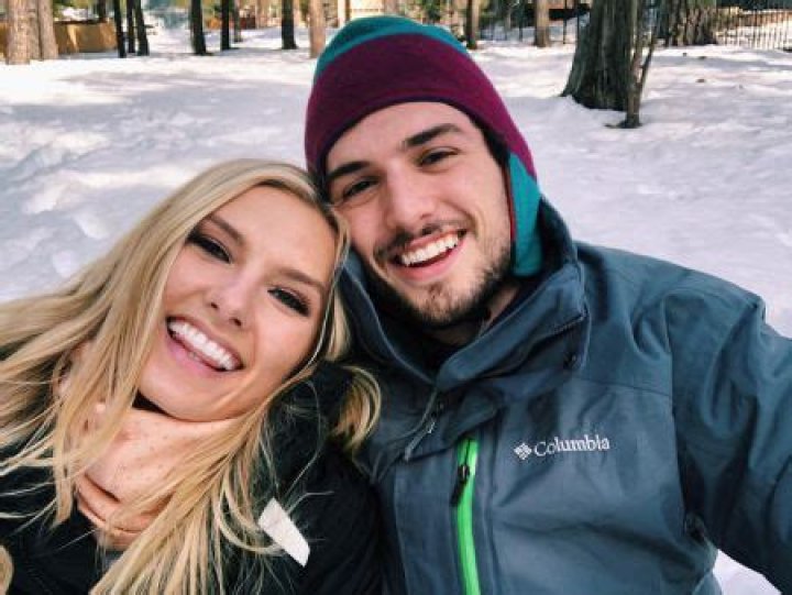 Savannah Wix Boyfriend, Dating, Affair, Net Worth, Income